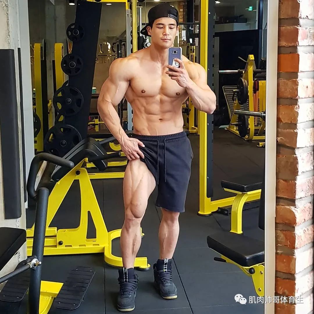 帅气大叔，成熟健壮的肌肉男