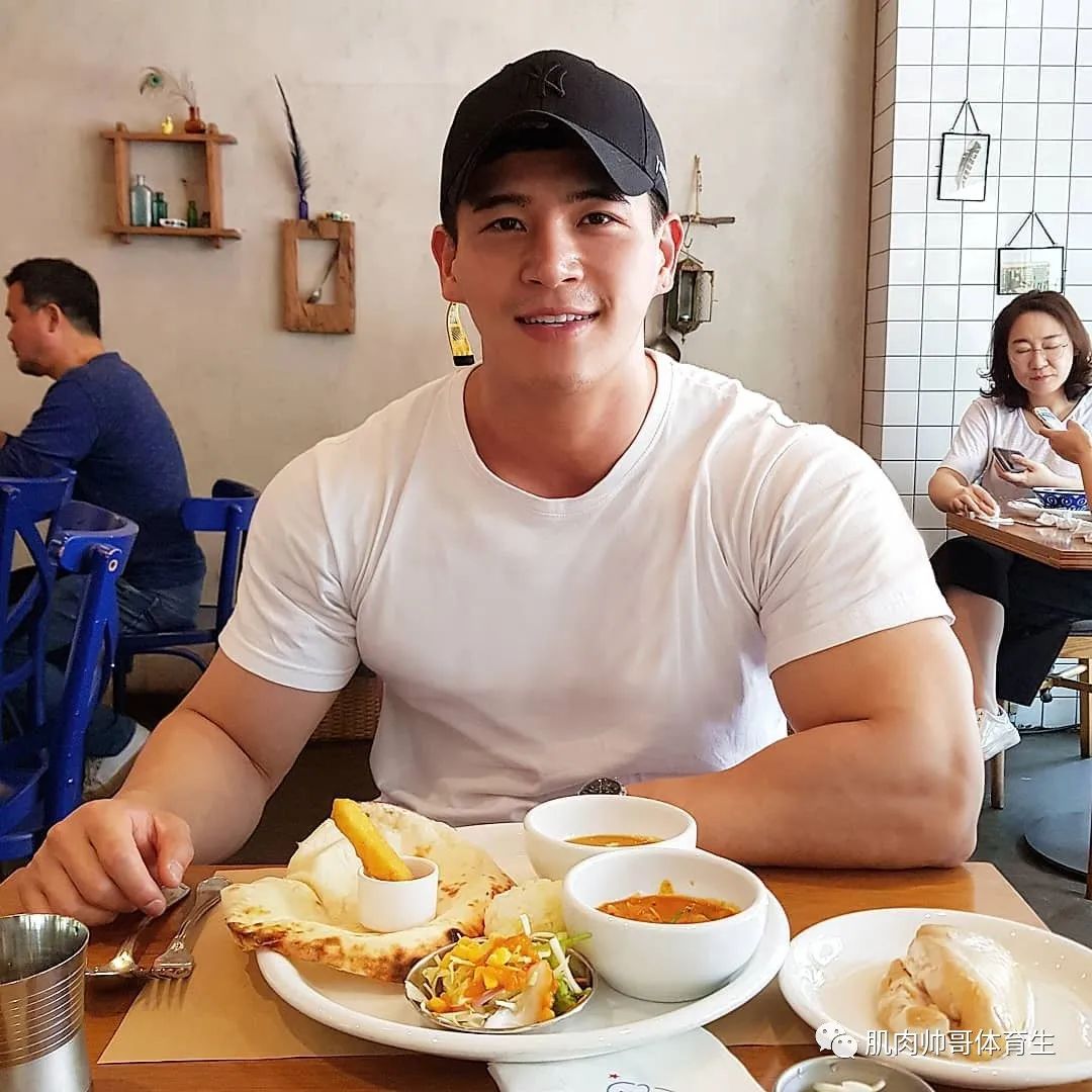 帅气大叔，成熟健壮的肌肉男