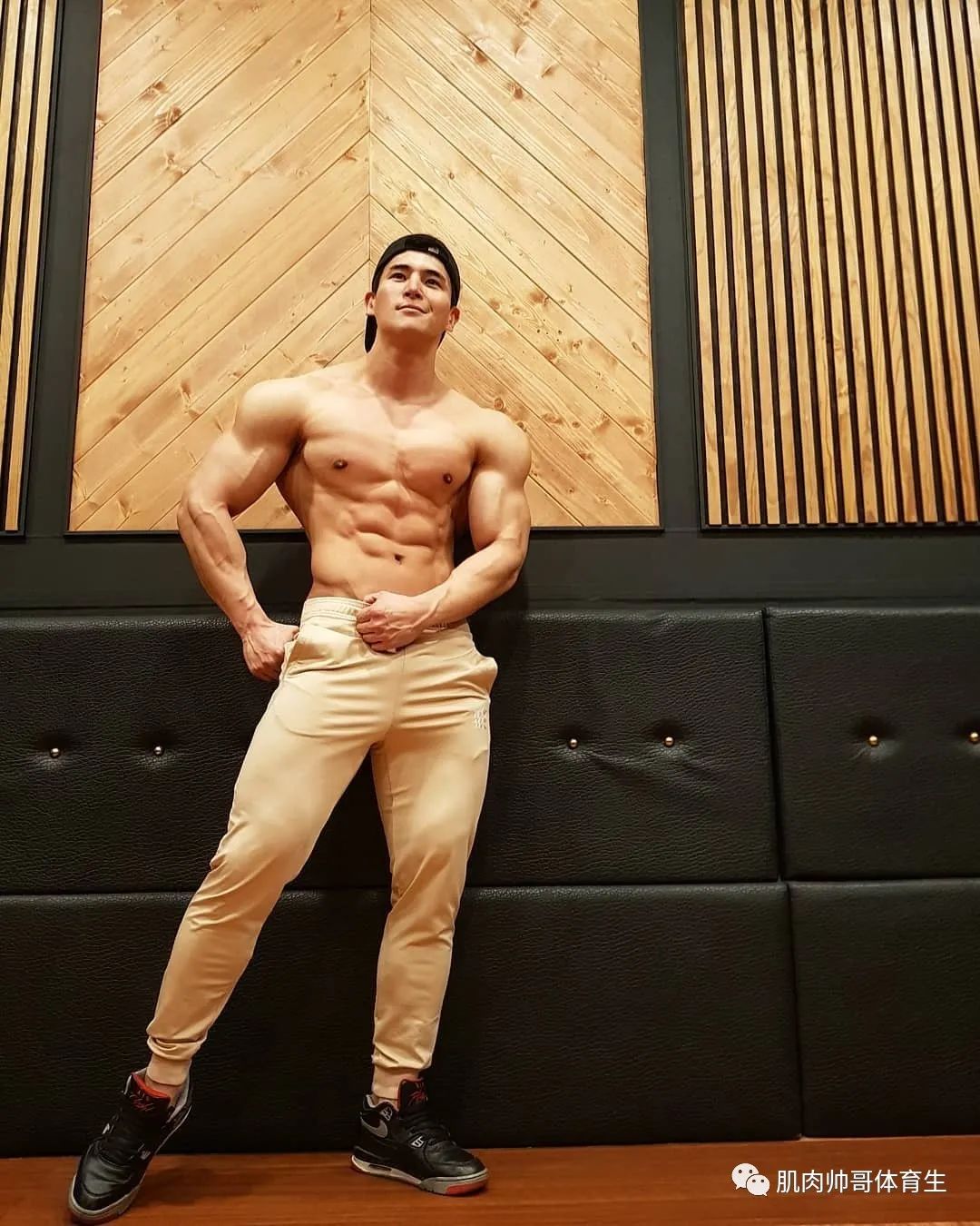 帅气大叔，成熟健壮的肌肉男