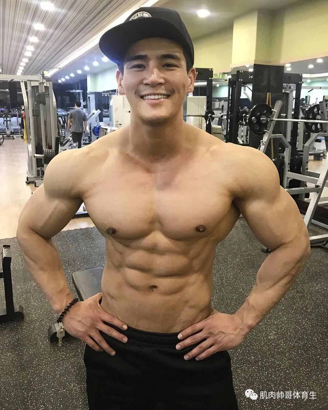 帅气大叔，成熟健壮的肌肉男-潮男潮北