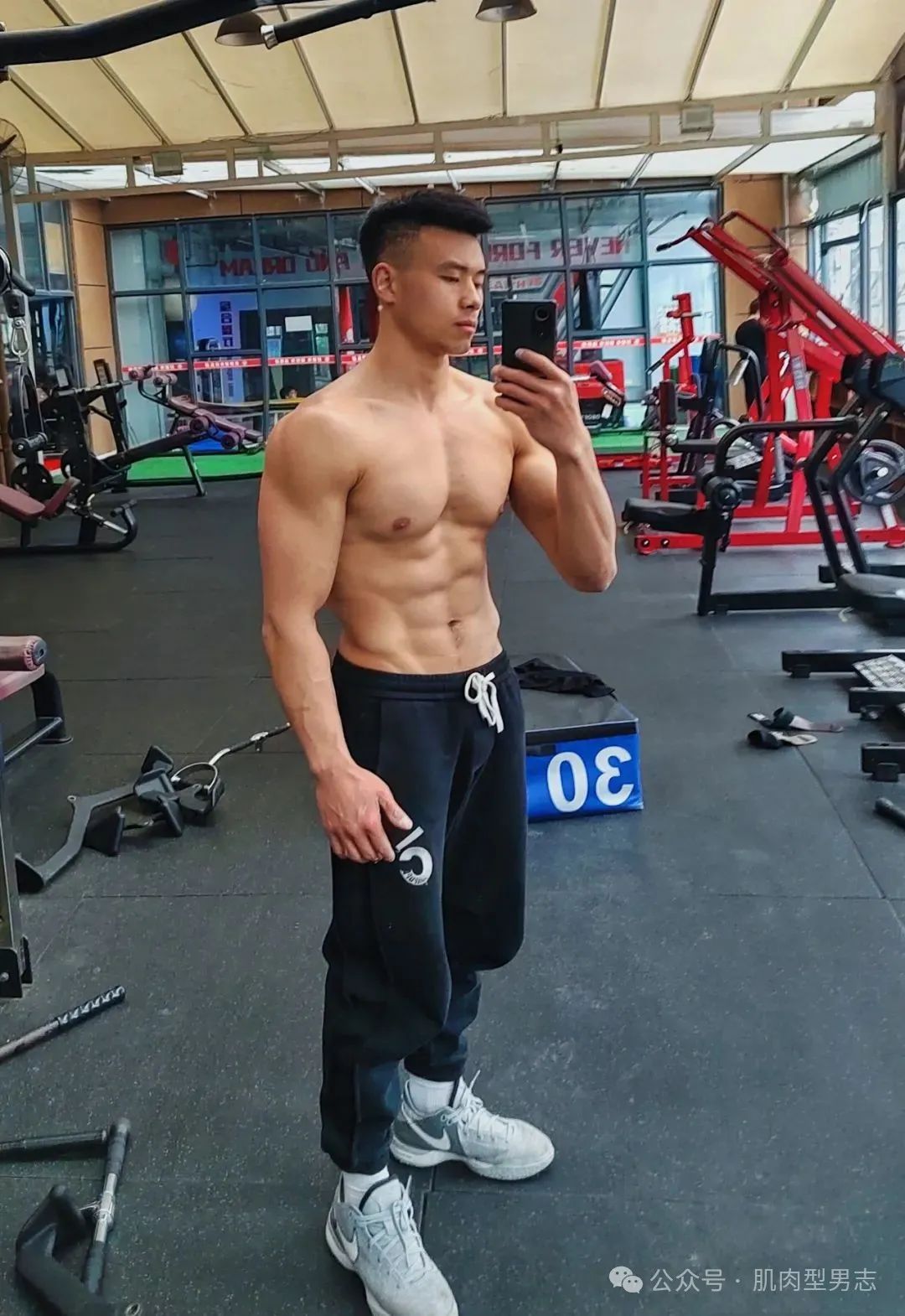 “到位”的男技师现在都这么辣了吗？