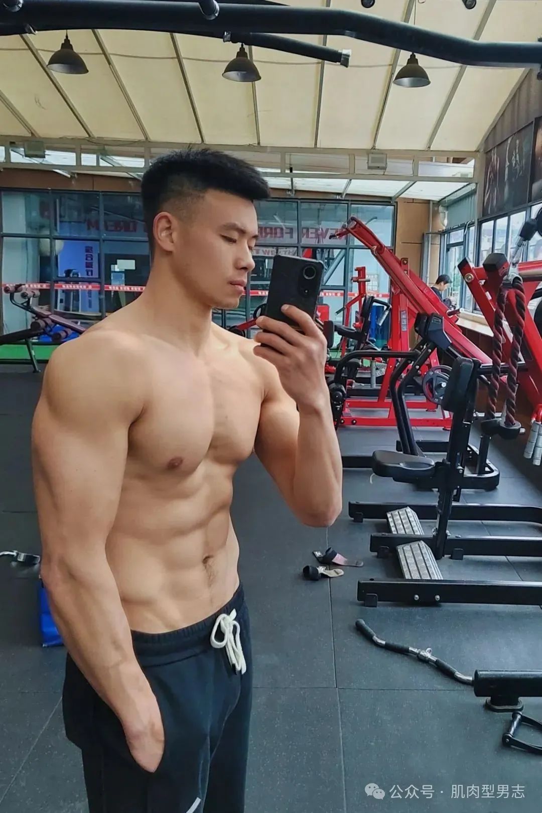 “到位”的男技师现在都这么辣了吗？