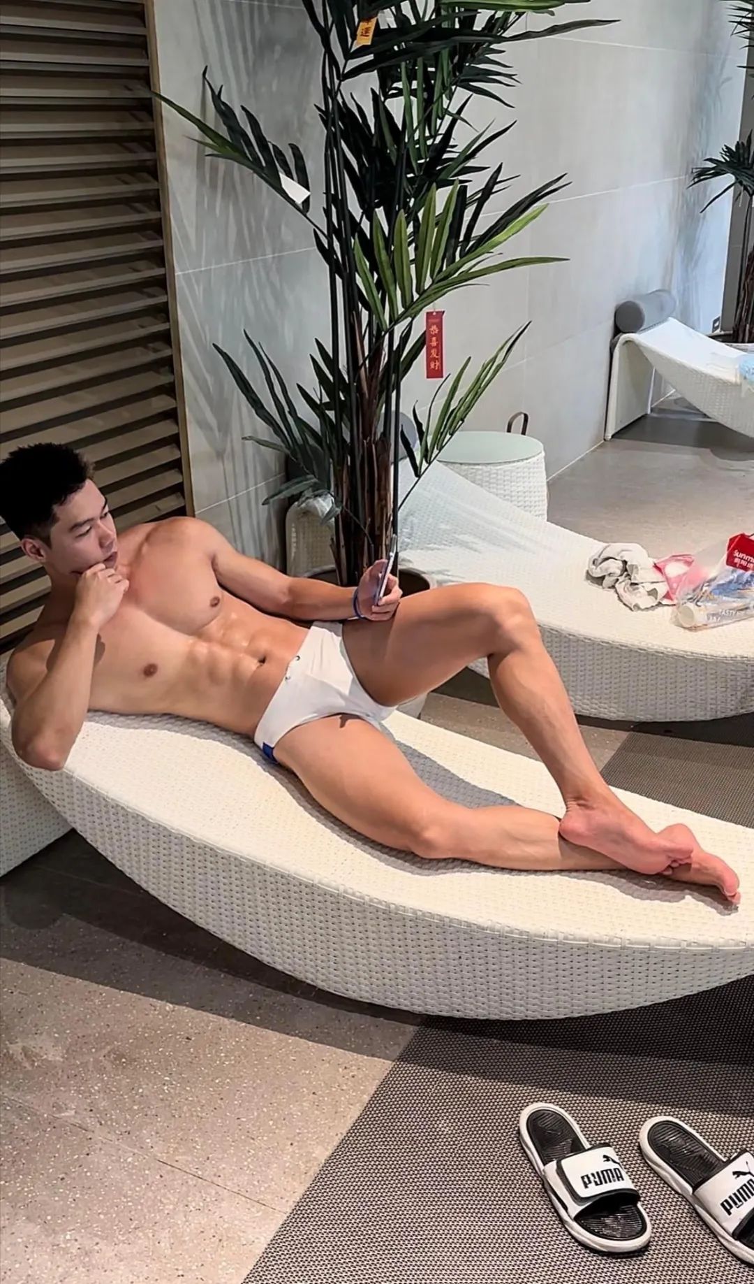 180cm 粗壮手臂性感阳光沙滩大男孩！