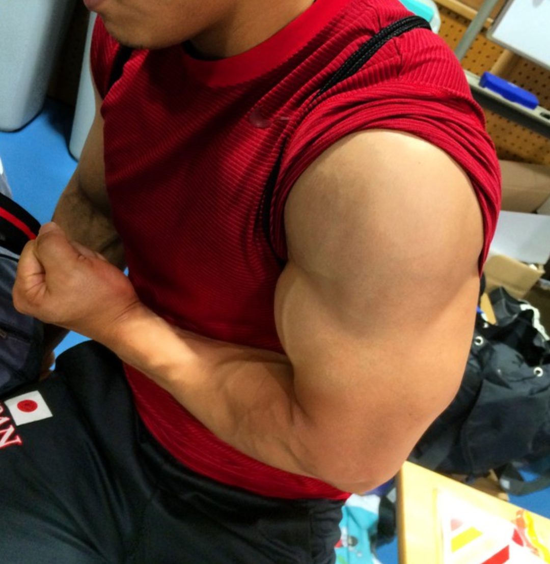  日本举重选手笠井武広，太让人抵抗不了吧！