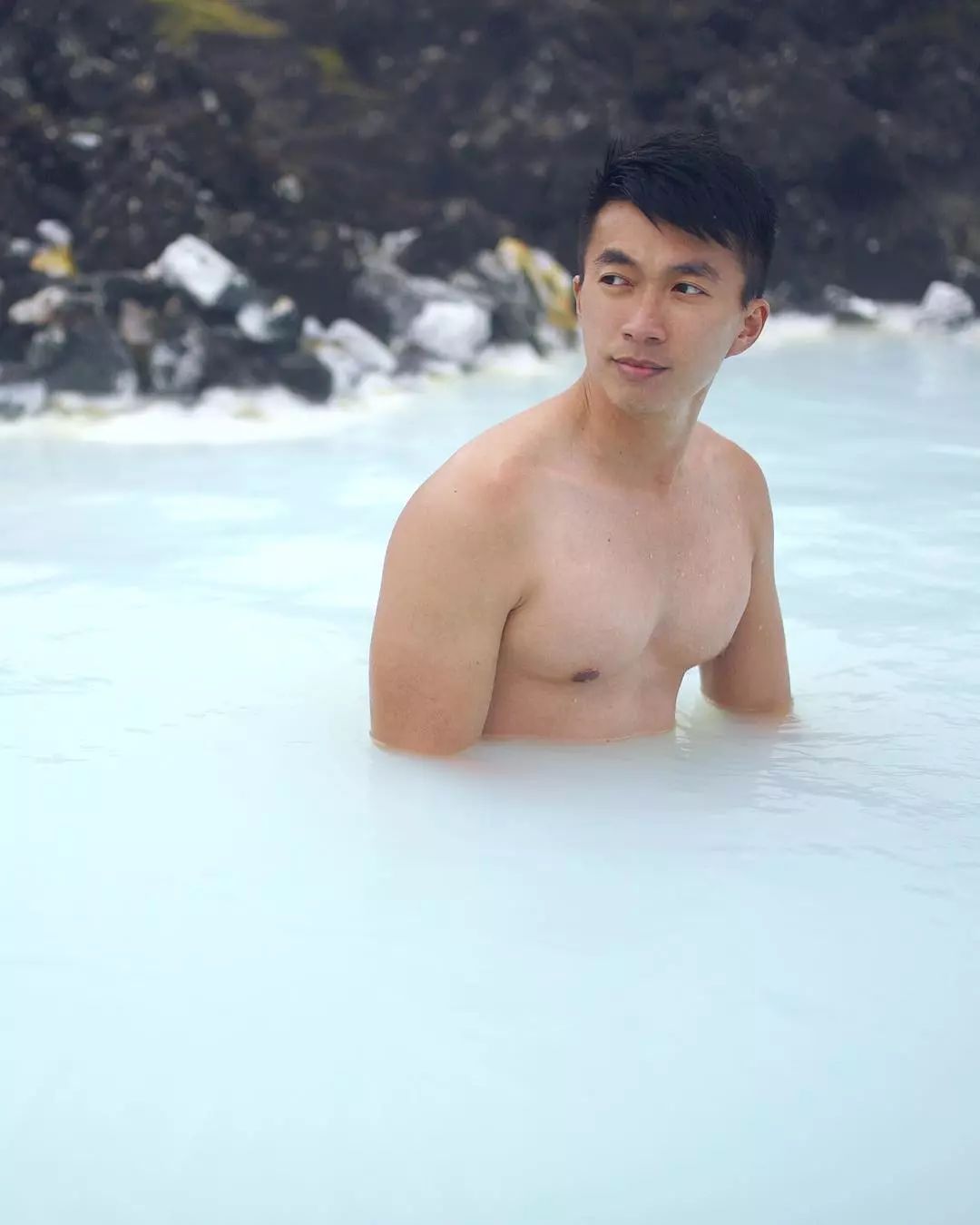 这枚划船的肌肉男扒到啦！胸肌腹肌长得太帅了！