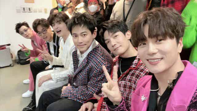 内娱初代男团队长再次翻红，不只是因为敬业