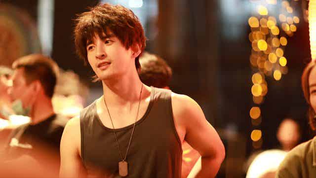 内娱初代男团队长再次翻红，不只是因为敬业