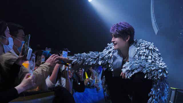 内娱初代男团队长再次翻红，不只是因为敬业