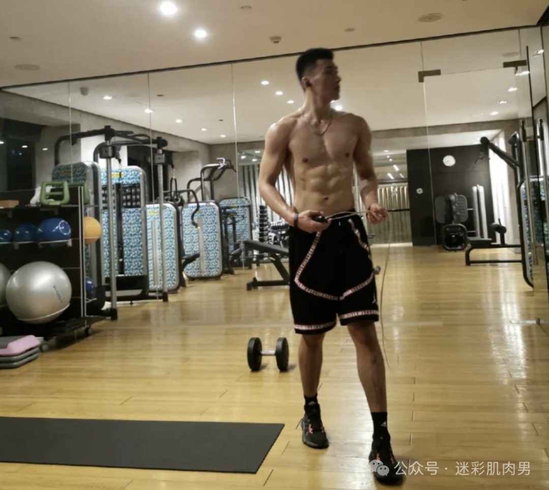 198CM 体育生,这枚零零后的山东男人太可啦 198CM 体育生,这枚零零后的山东男人太可啦