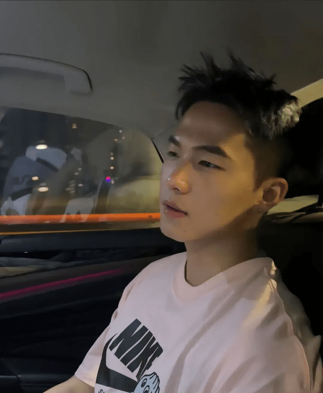 185cm 无美颜的黑皮体育生帅弟弟！