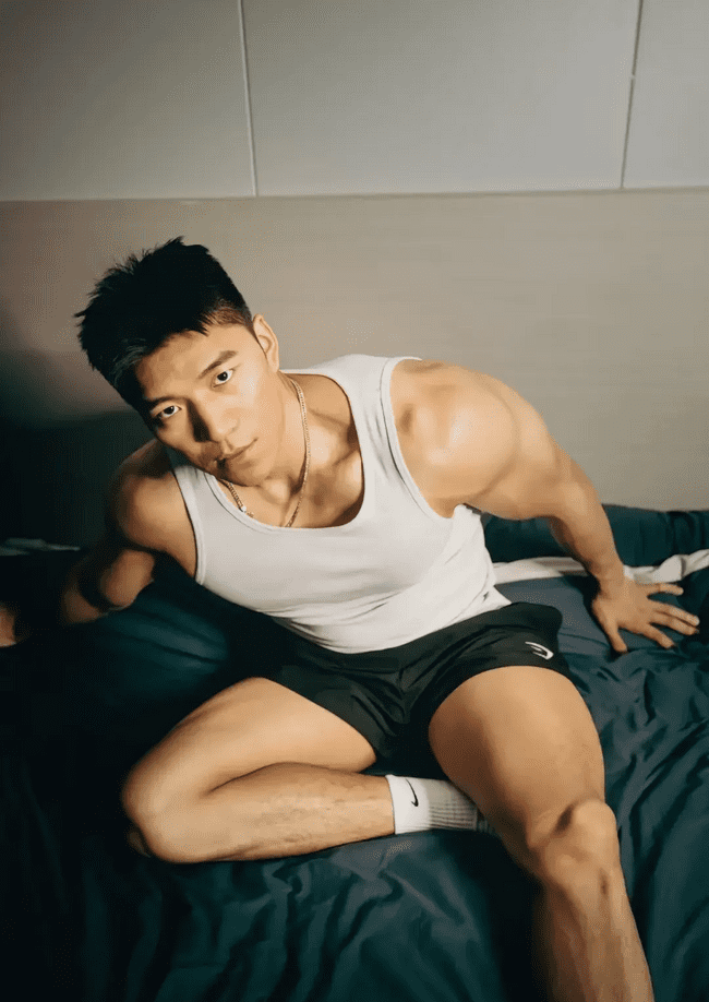 185cm 粗壮麒麟臂老攻，把你抱起来！