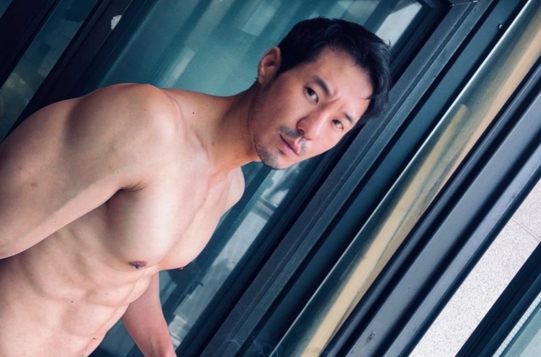 人夫感十足的肌肉型男为了生活脱了下海，有市场吗？