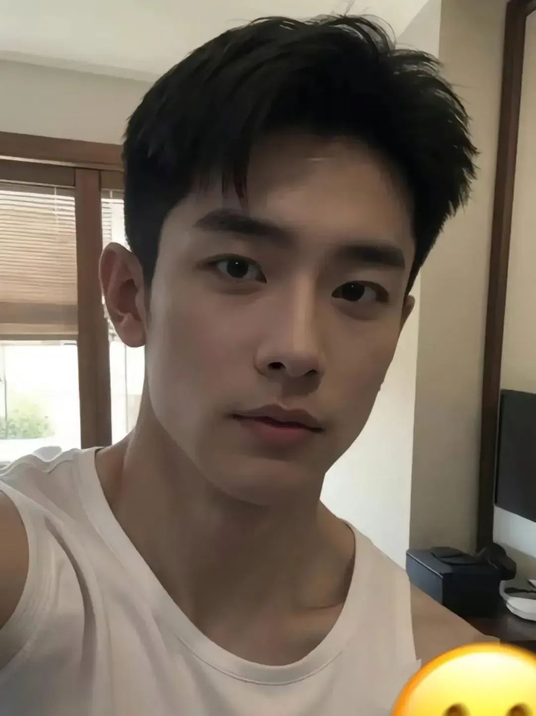 3 个体育生帅哥被抓拍，哪个是你的菜？