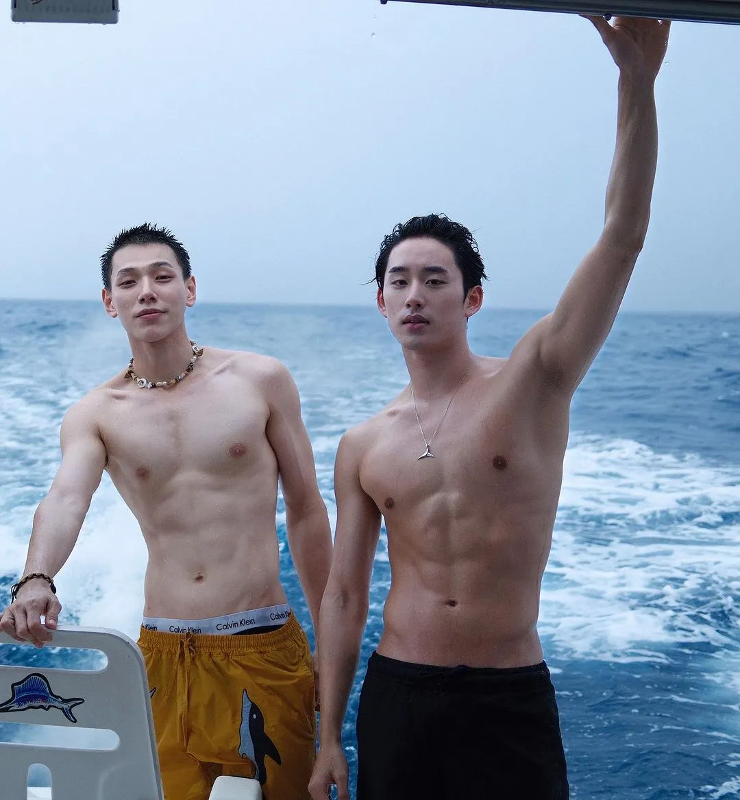 果然颜值高的男明星，都喜欢在一块玩~
