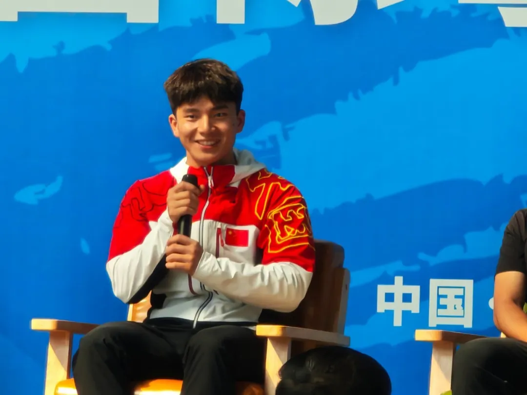 新老公攀岩帅哥伍鹏第一次脱了拍写真啦！
