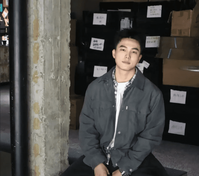 185cm 无美颜的黑皮体育生帅弟弟！