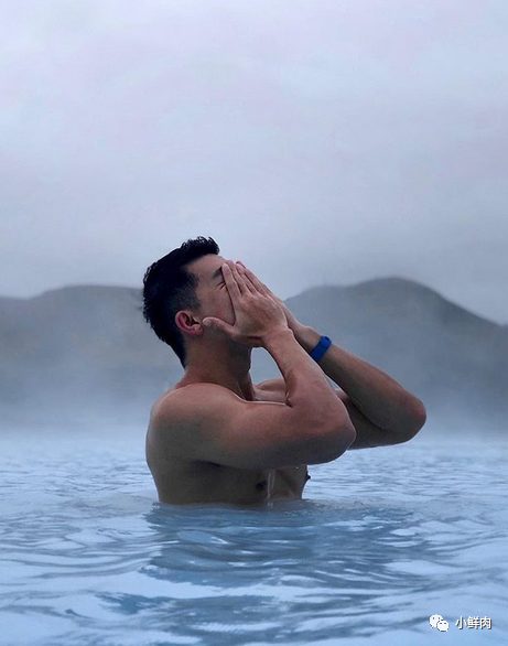 广东偶遇 ins 帅哥网红！还记得他照片被粉丝纹在身上的瓜吗？