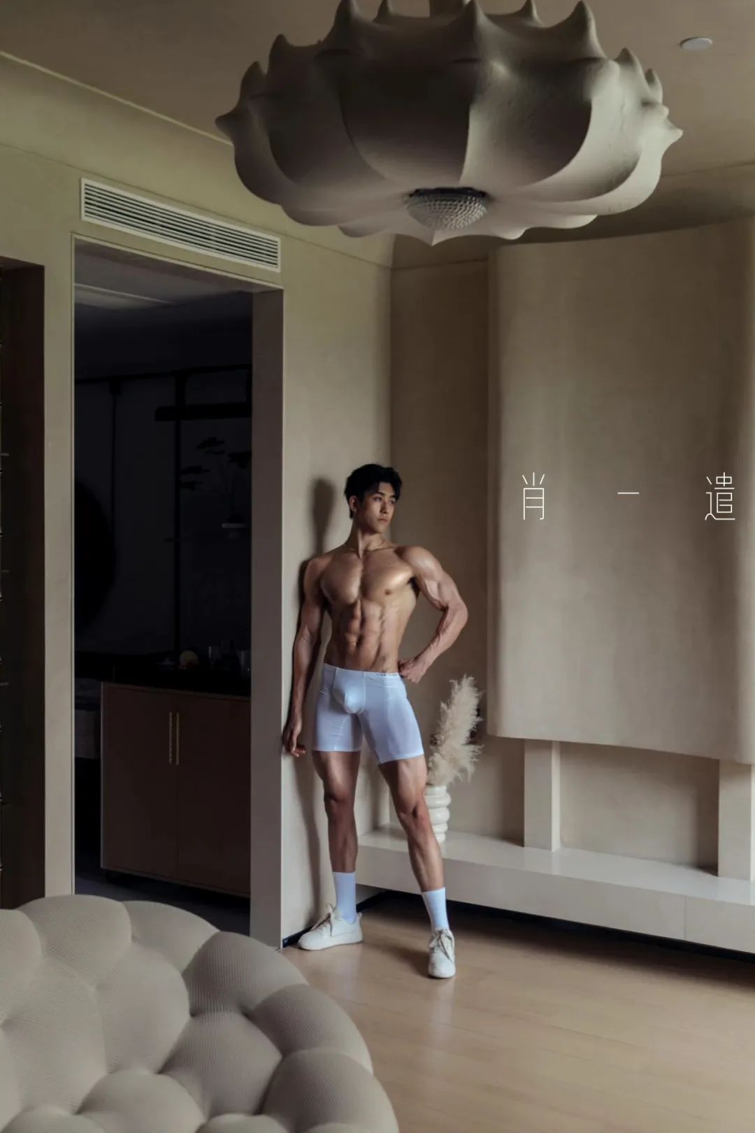 黑皮肌肉肖一谴男模，巧克力腹肌让人享用！