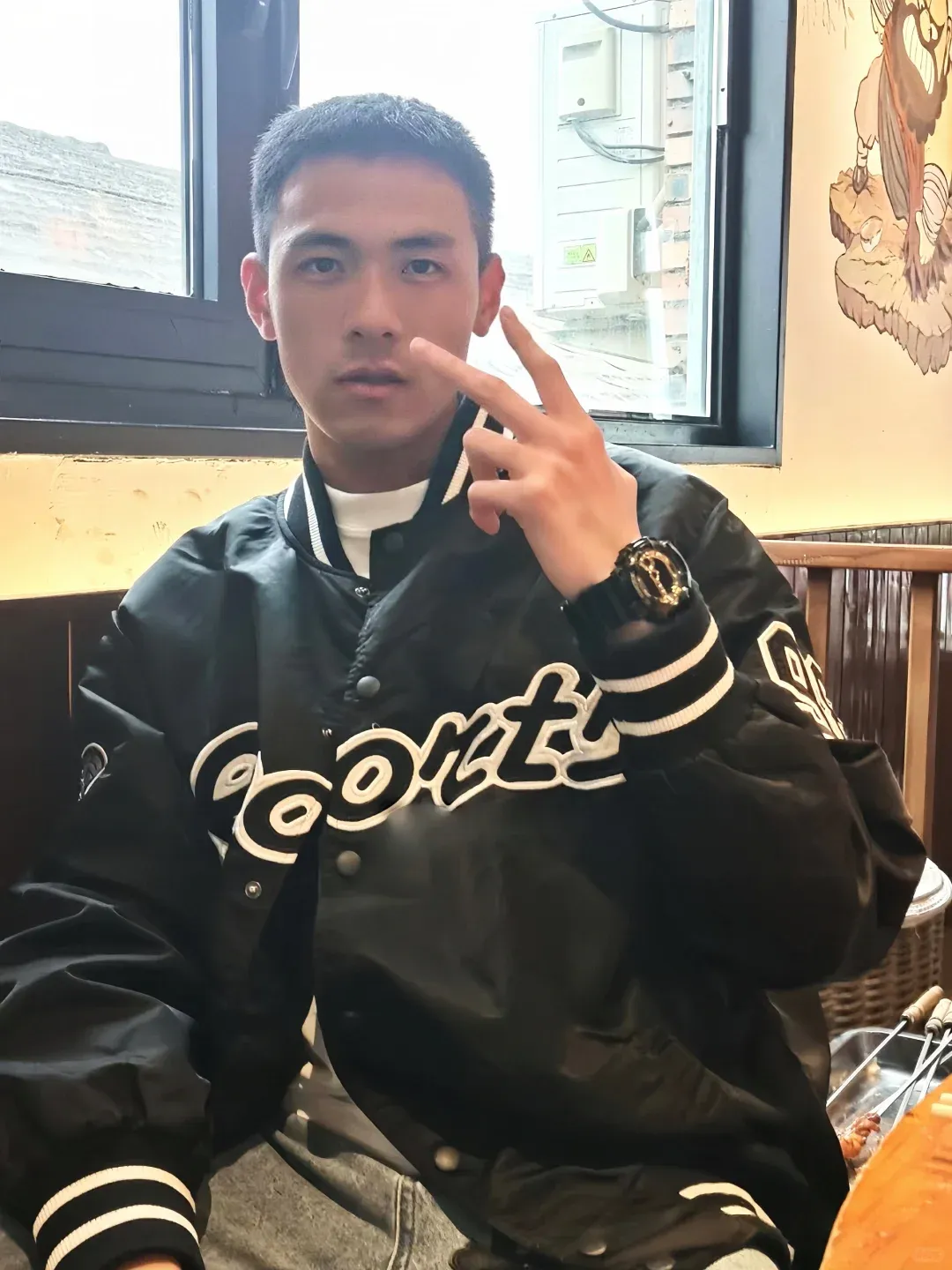 辽宁 190CM 寸头退役兵哥自拍，胸毛长得也太旺盛了！