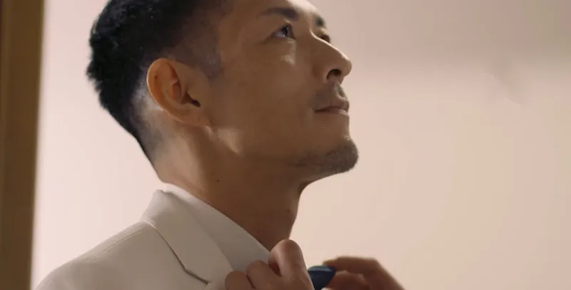 日本这枚正装男酒店见网友涉嫌偷窃他人财物，你看过他的吗