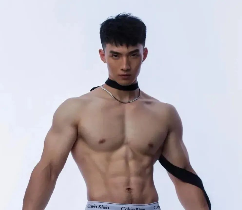 痞子范儿小狼狗，是真的很想~