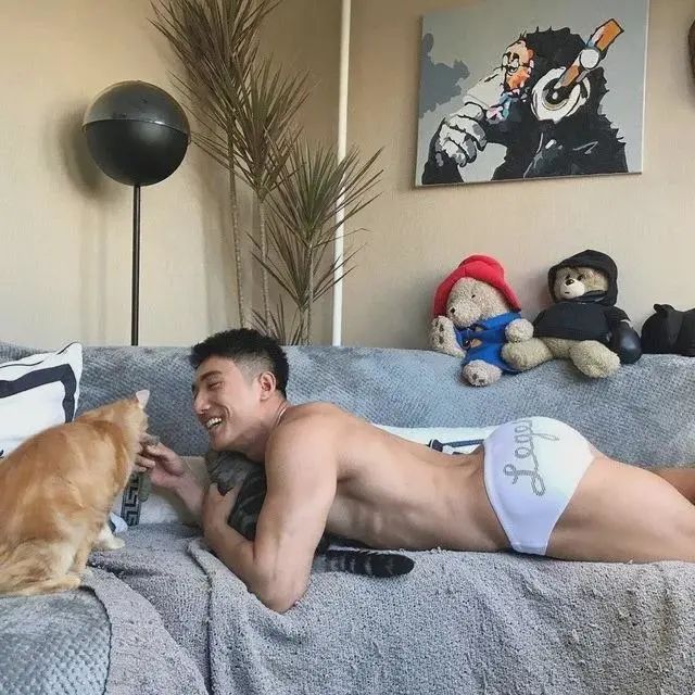 圈内名媛们都是怎么练出蜜桃臀的呢