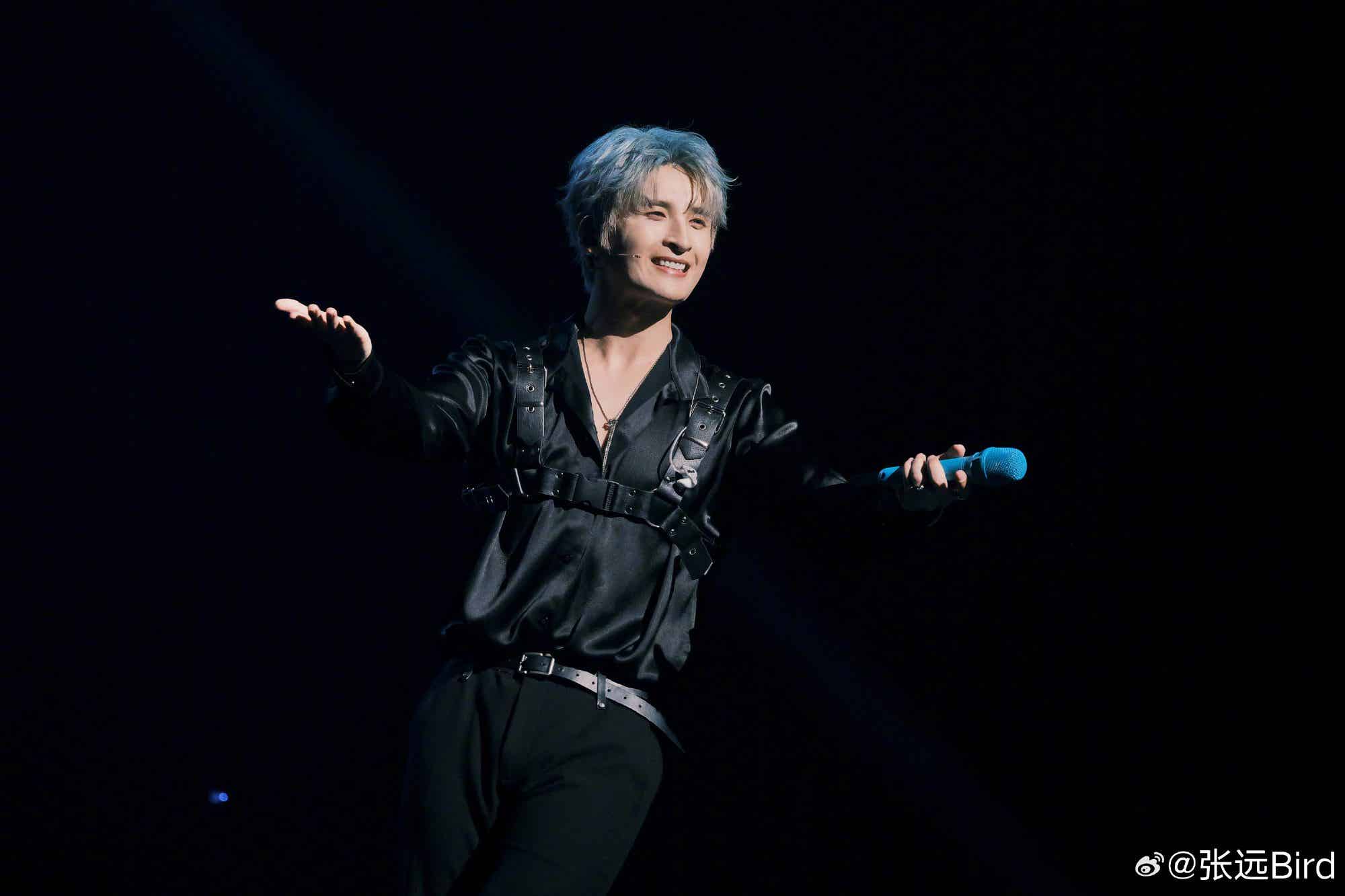 内娱初代男团队长再次翻红，不只是因为敬业