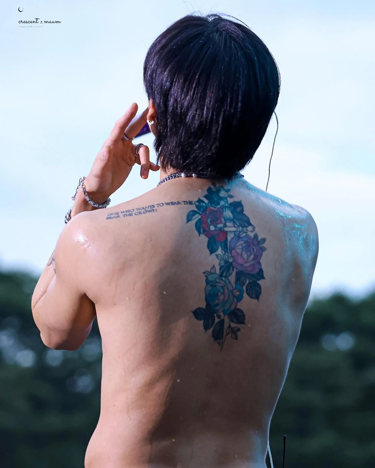 腹肌开瓶盖！这个男爱豆，嘎嘎有实力~