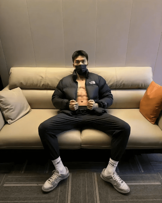 185cm 粗壮麒麟臂老攻，把你抱起来！