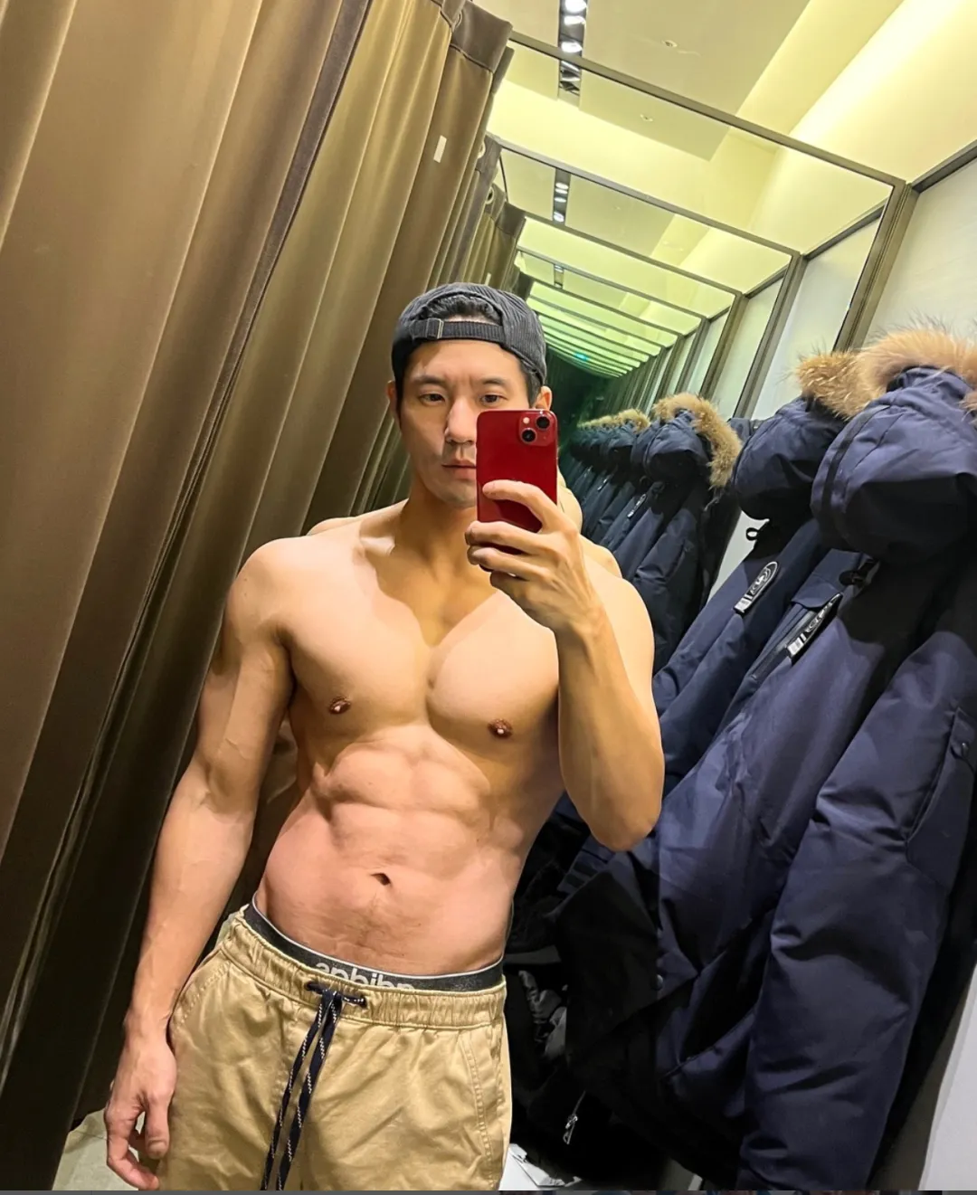 人夫感十足的肌肉型男为了生活脱了下海，有市场吗？