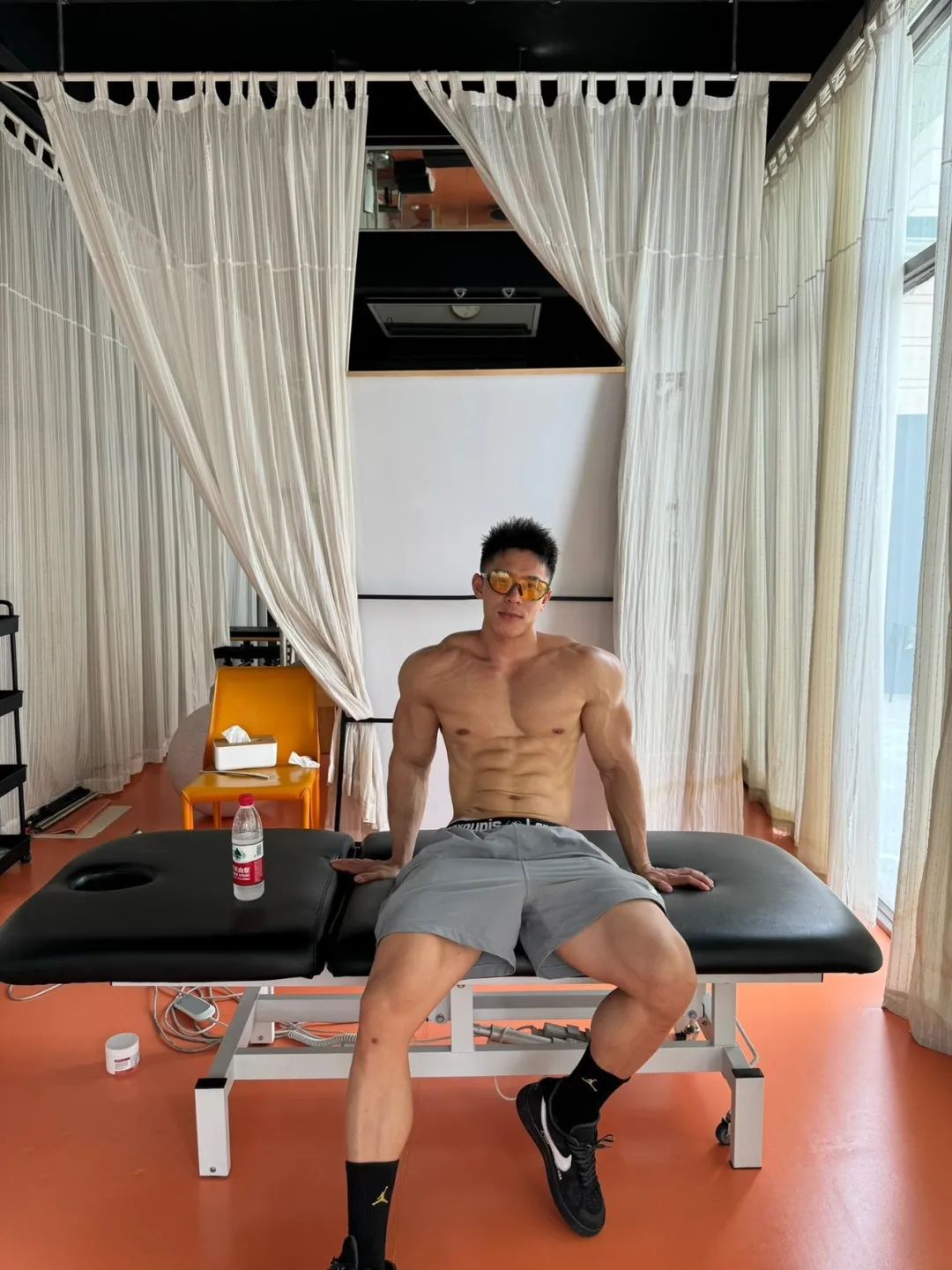 重庆肌肉男，被偷摸着采访录屏了！！！