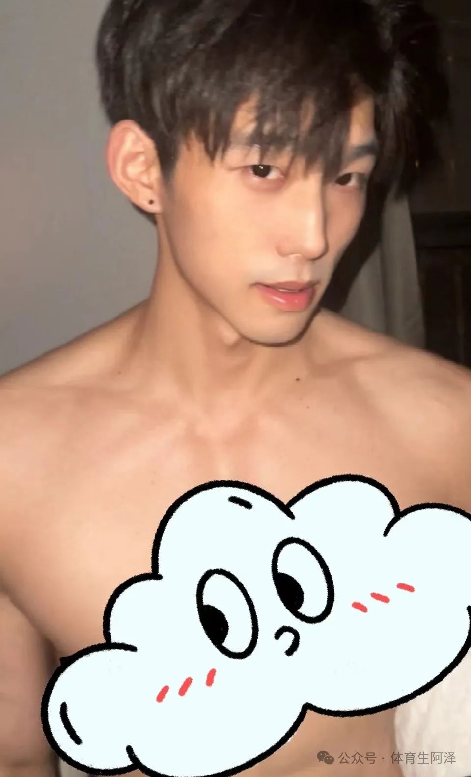 健身圈的天菜帅哥，八块腹肌别太诱惑.....