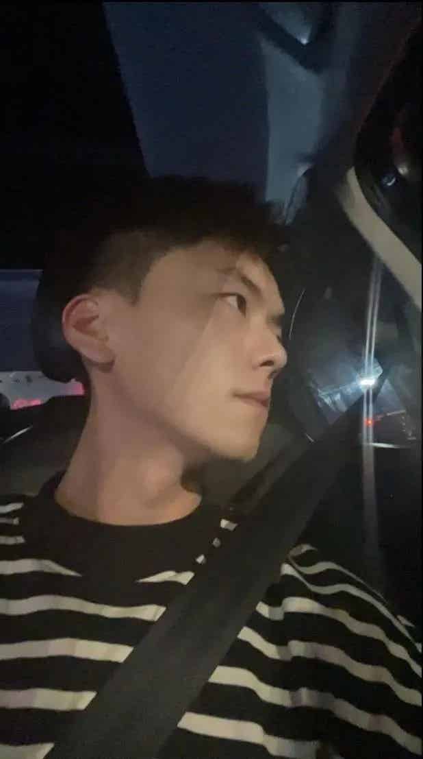 哈尔滨广厦学院的军训教官太帅了！