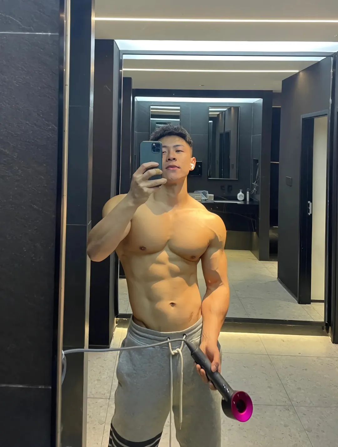重庆肌肉男，被偷摸着采访录屏了！！！
