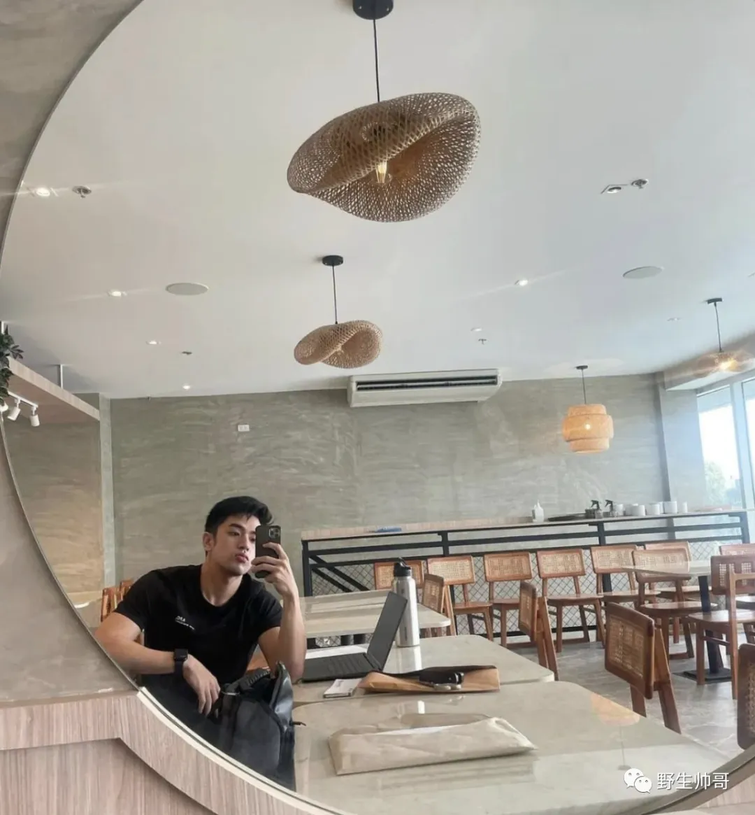 健身的运动小哥，气质型爷们