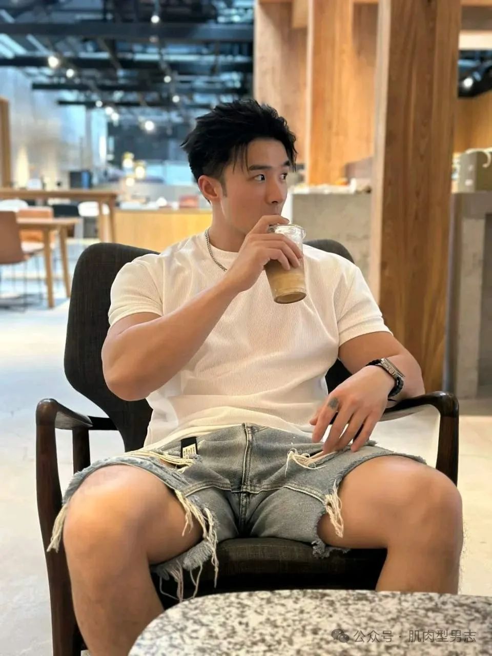肌肉型男的美式前刺，刺进了我的心