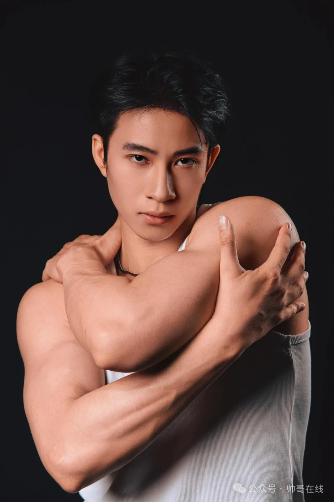 188CM 肌肉模特小哥，把持不住了！