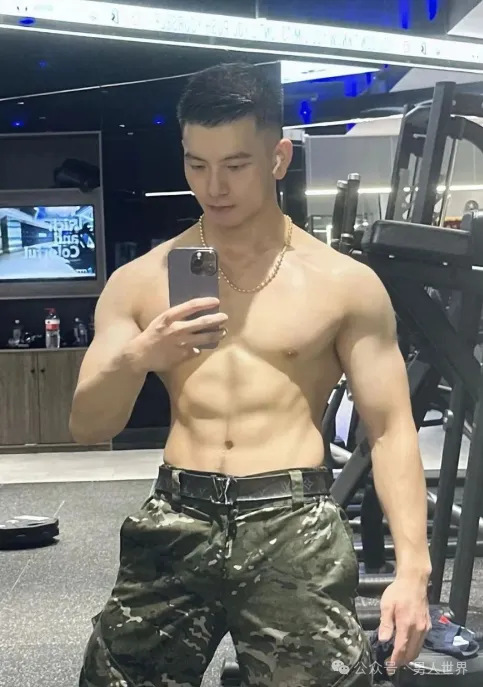 180cm 大舅舅！！！身材绝对是没得说
