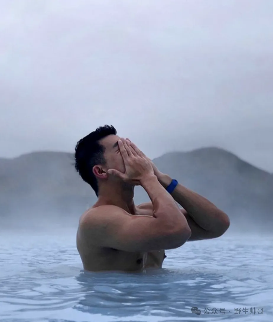 广东偶遇帅哥网红腹肌毛挂了？照片被粉丝纹在身上的瓜吗？