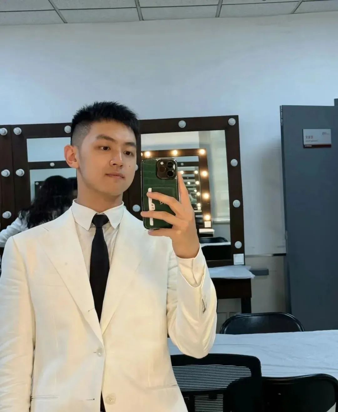 北大学霸，还长这么帅？