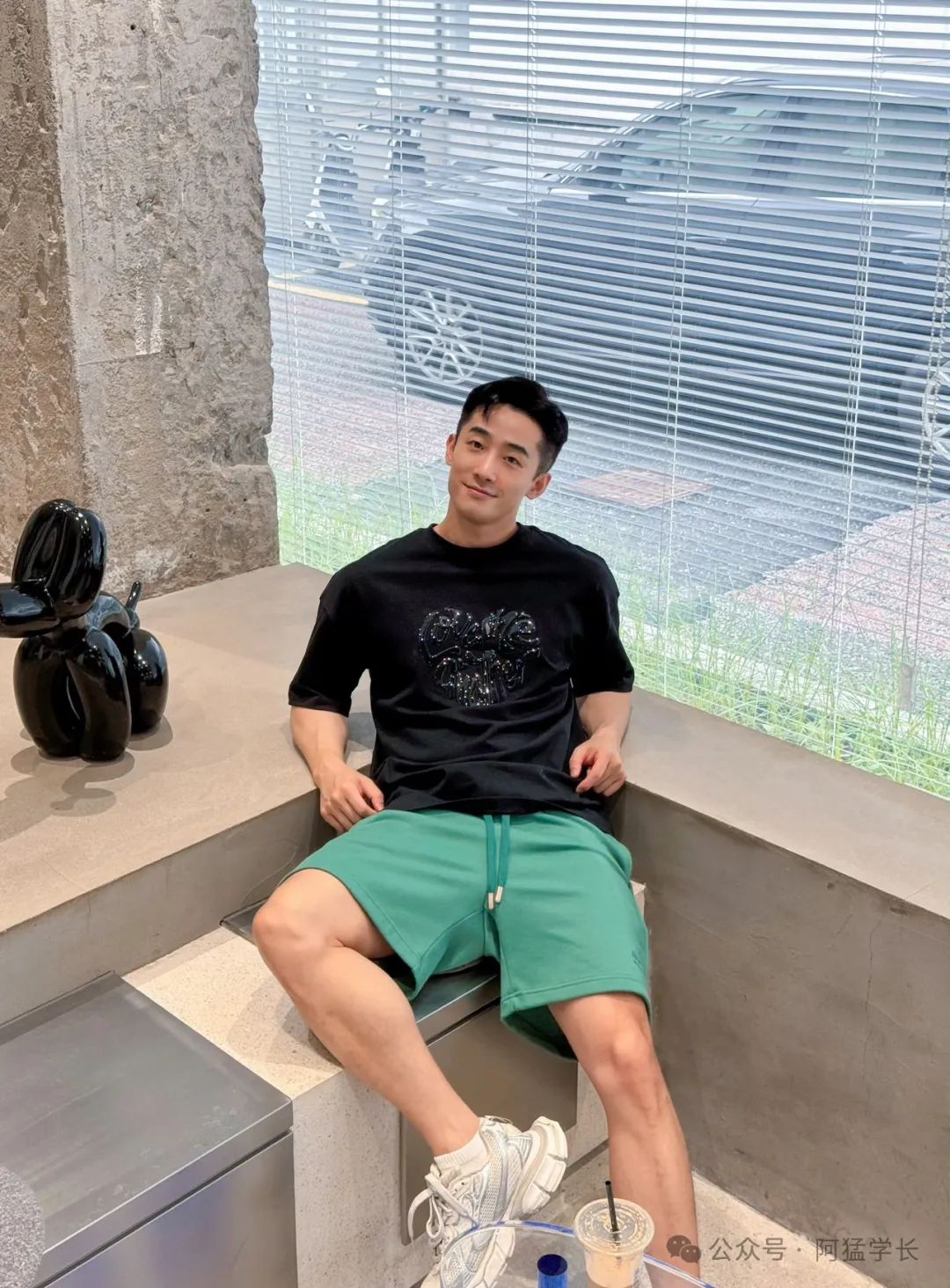 42 岁的他！拥有 18 岁的颜值和身材，是曾经的 G 圈一姐…