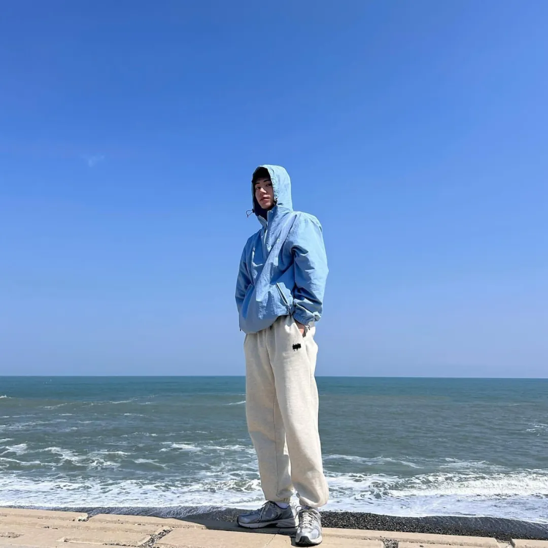 《以家人之名》被翻拍！主演酷似朴宝剑，穿衣显瘦脱衣有肉