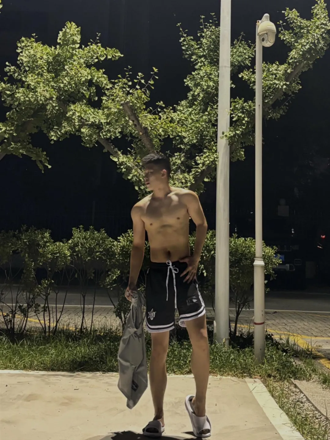 帅气的西安交大黑皮体育生 Andy. 泽！