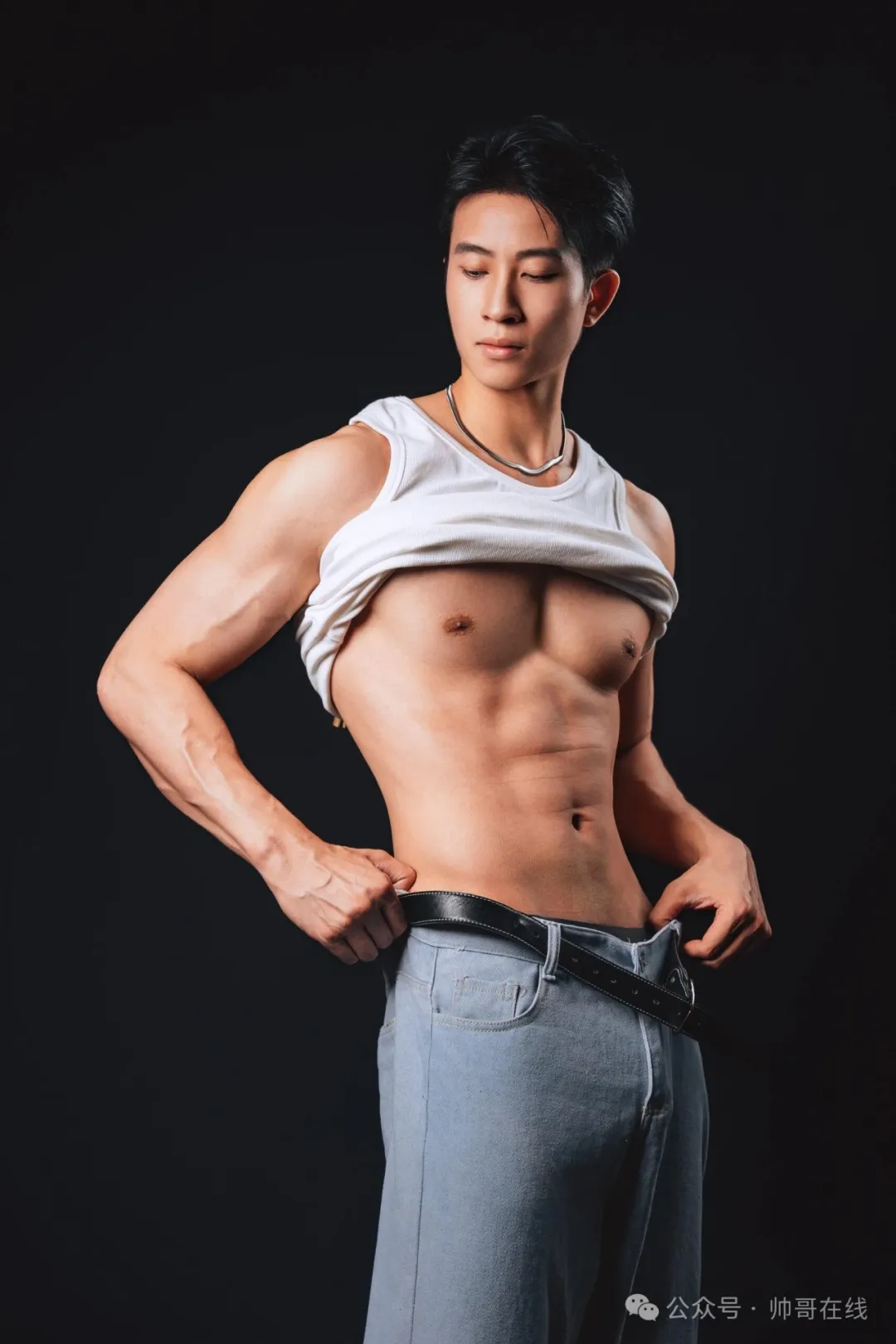 188CM 肌肉模特小哥，把持不住了！