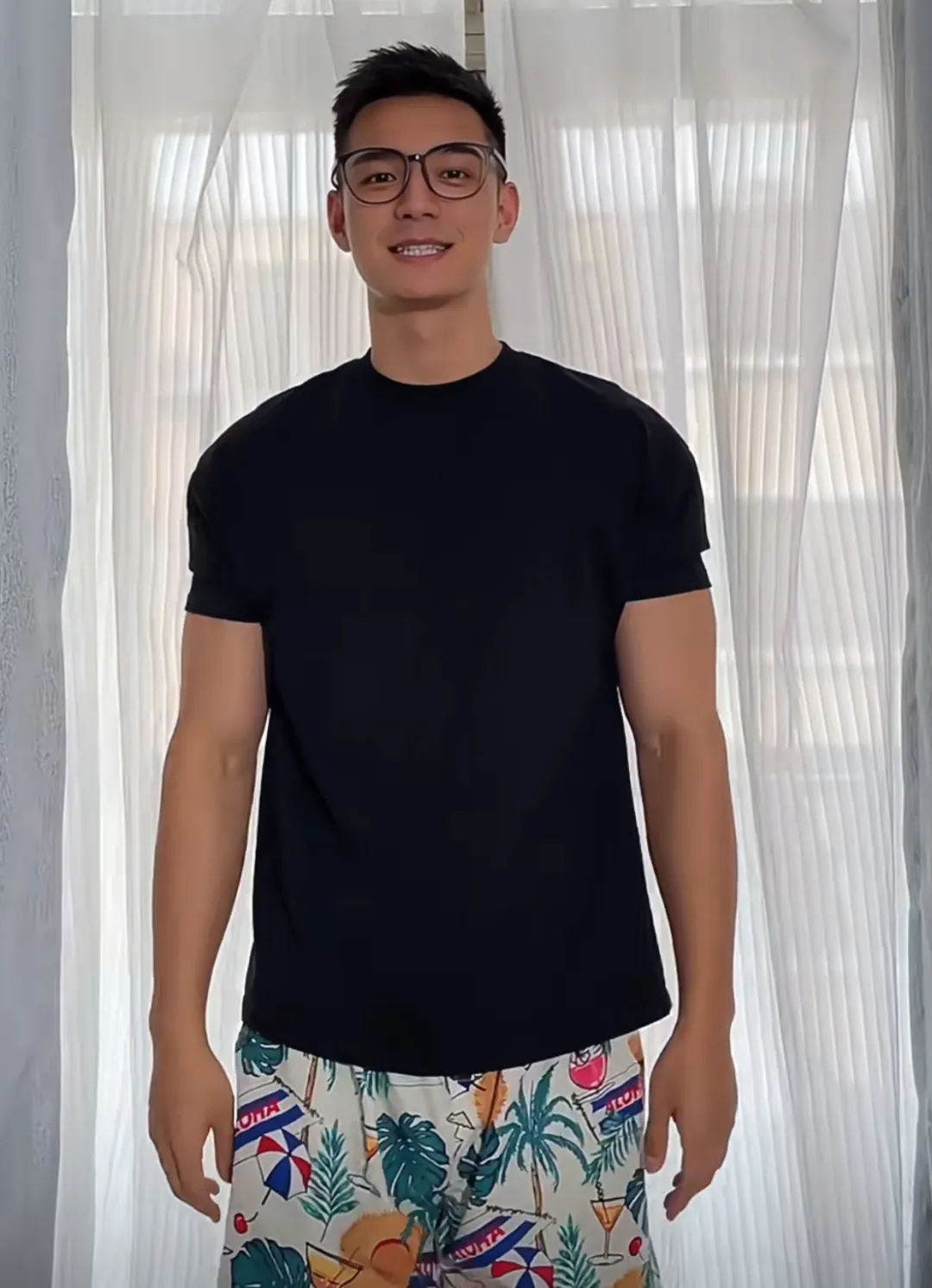 想看 00 后小狼狗蜘蛛侠吐丝！完全被拿捏了！