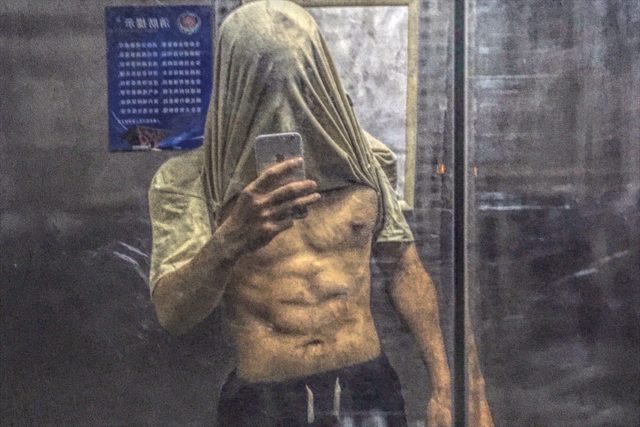 95 小生撞脸推特网红，神似顶流男星，于他而言未必是好事？