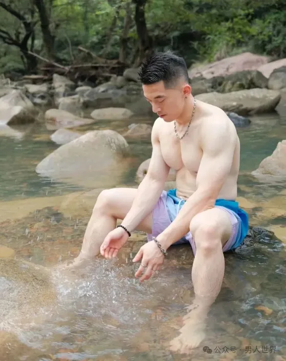 18 楼白皮男大真的超可以啊