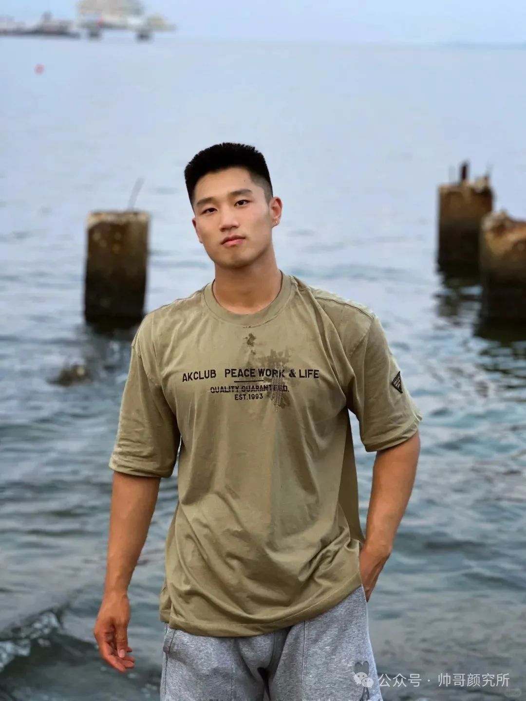朴实男人味！这样的黑皮男是多少人的心头好 | 网红帅哥