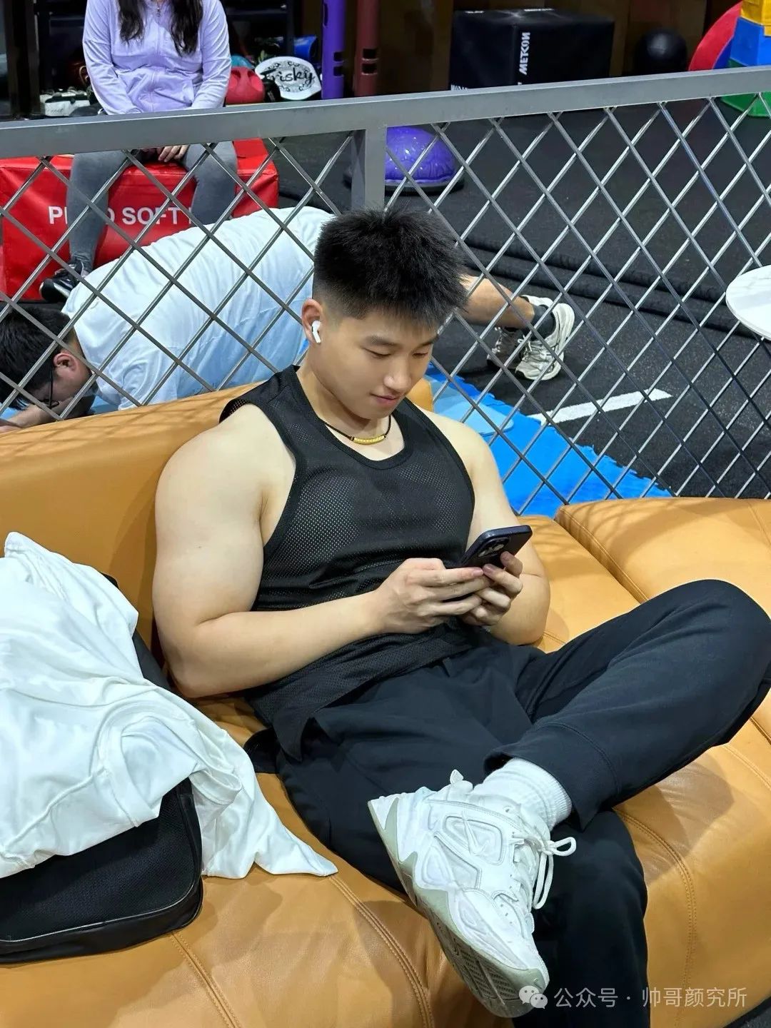 朴实男人味！这样的黑皮男是多少人的心头好 | 网红帅哥
