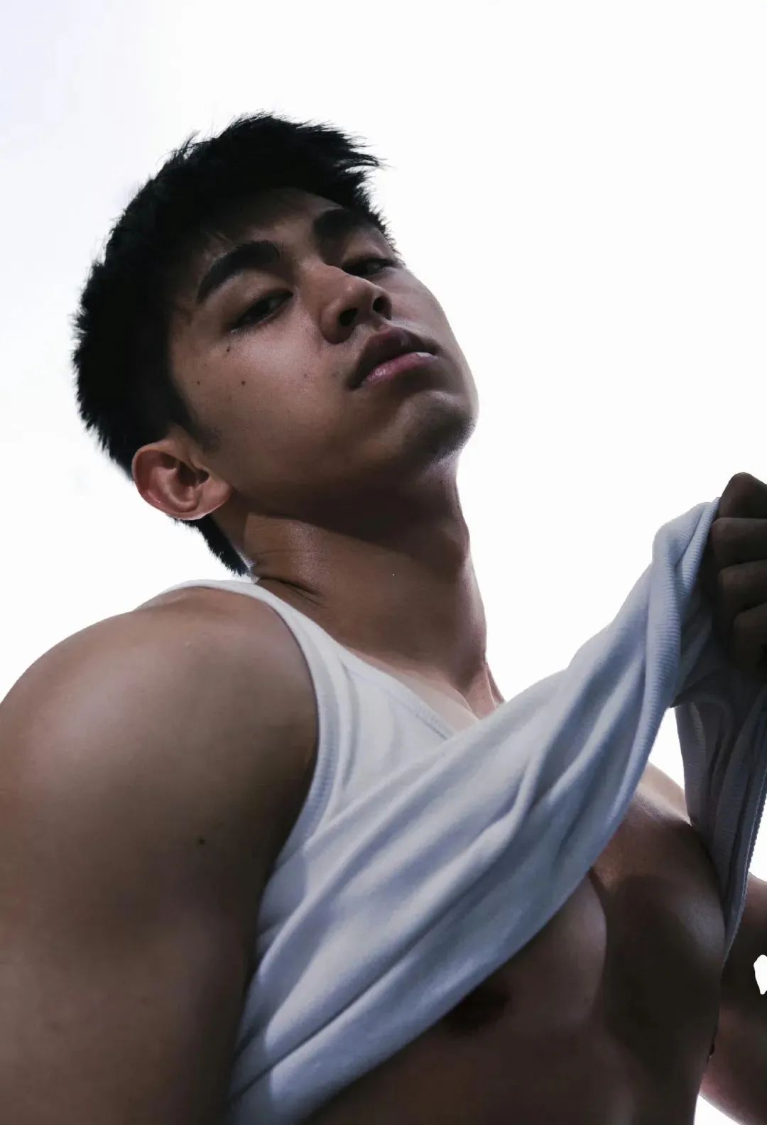 倔强少年感，有点欲！！